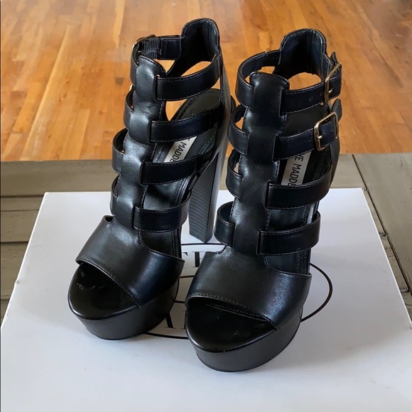 Steve Madden Genisiss Platforms - Picture 6 of 6